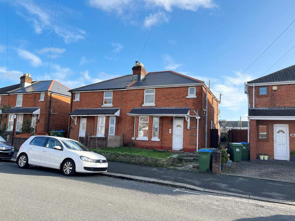Lot: 74 - THREE-BEDROOM SEMI-DETACHED HOUSE -